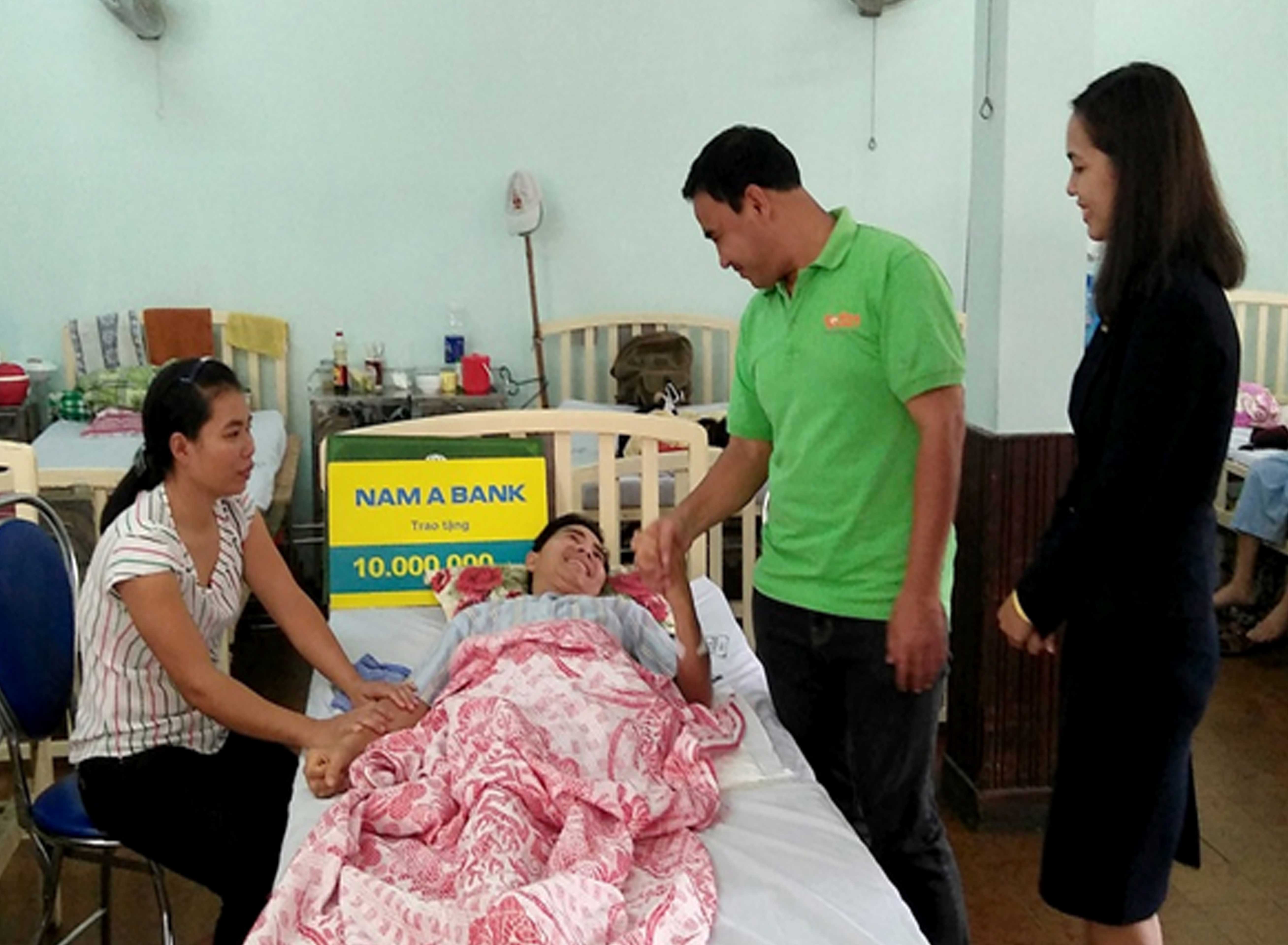 Cùng Nam A Bank "Tiếp sức hồi sinh" cho các bệnh nhân nghèo