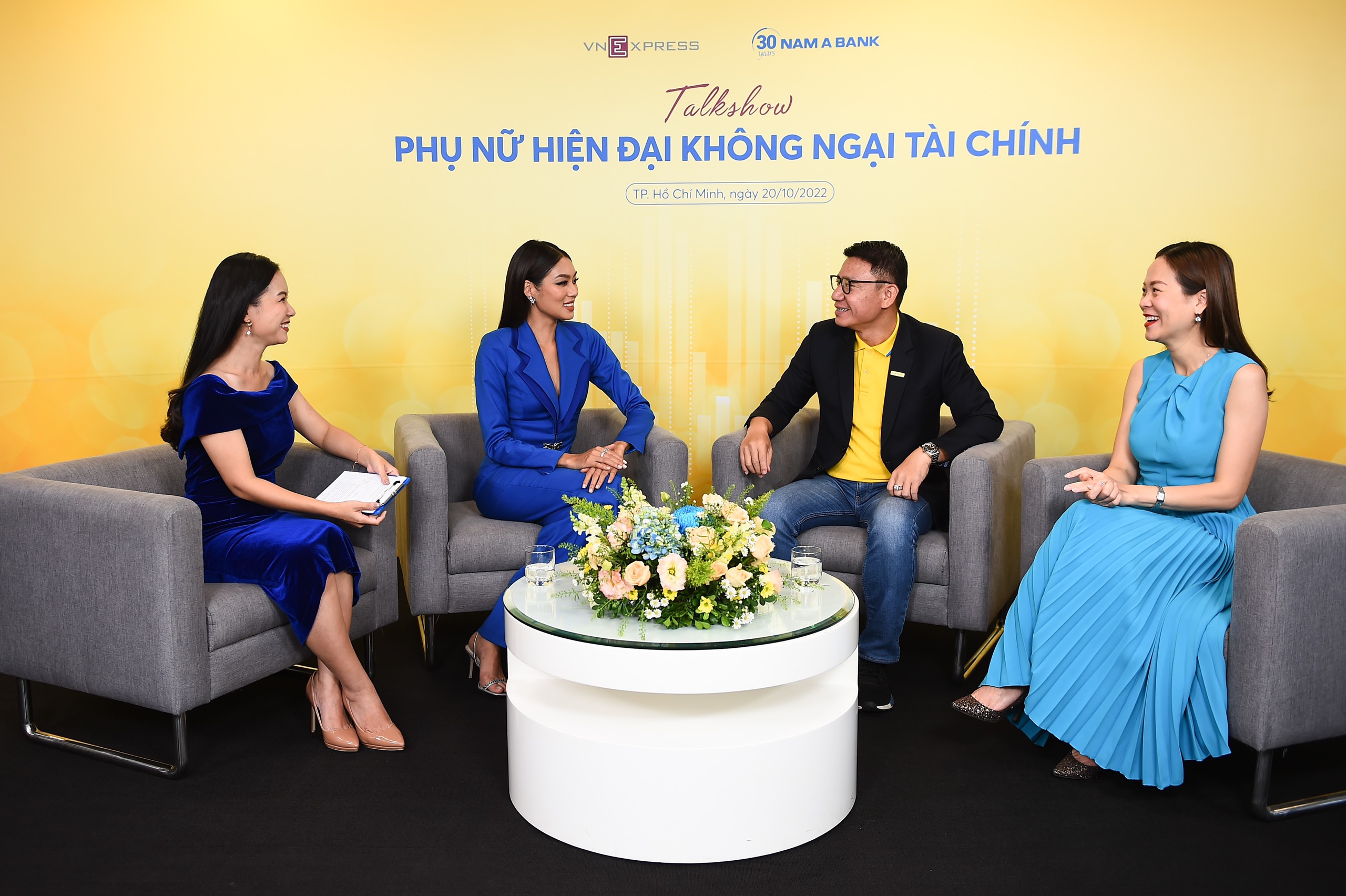 NGÂN HÀNG TRIỂN KHAI NHIỀU CHƯƠNG TRÌNH Ý NGHĨA NHÂN DỊP 20/10