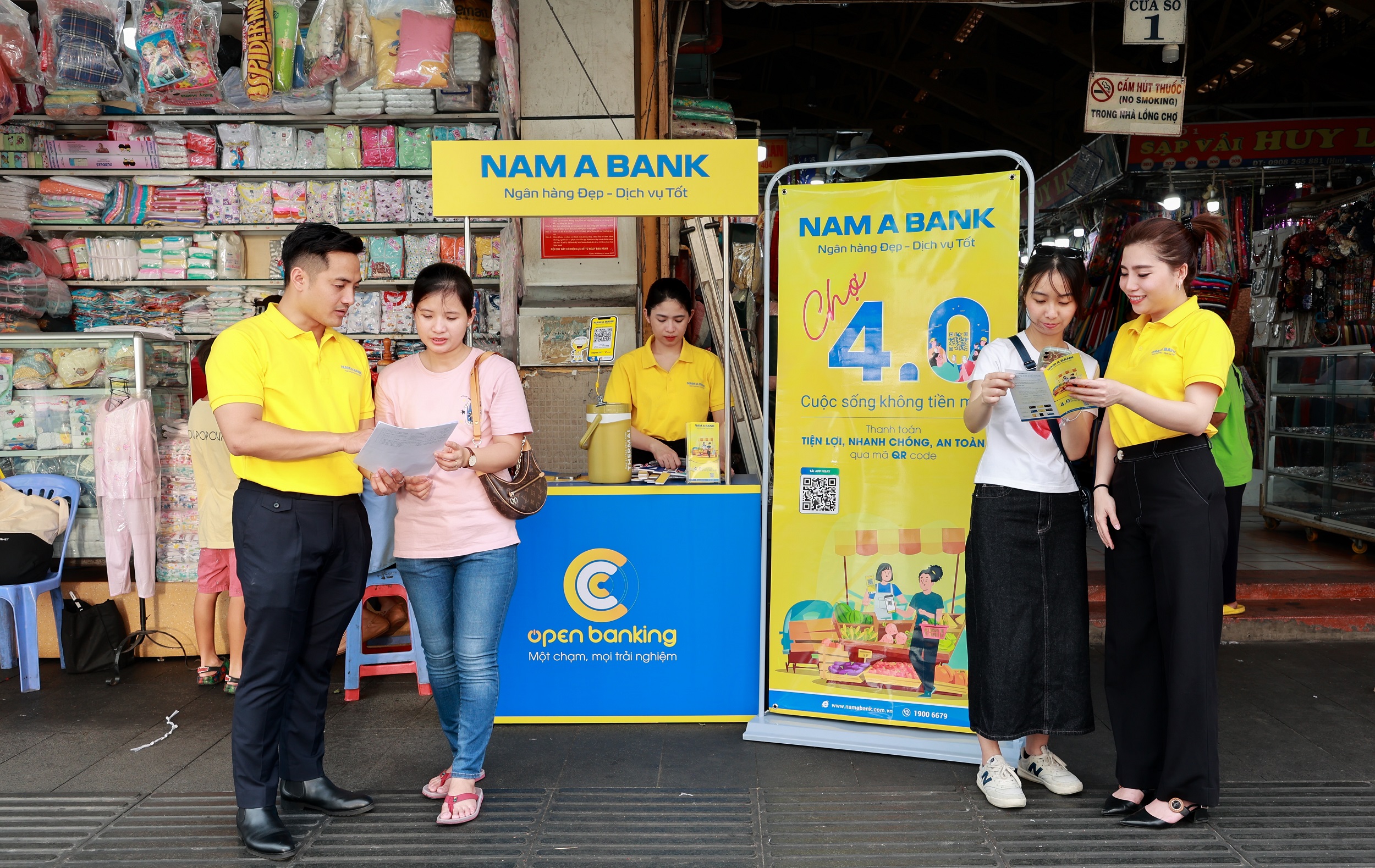 NAM A BANK NHÂN RỘNG THANH TOÁN KHÔNG TIỀN MẶT VỚI MÔ HÌNH CHỢ 4.0