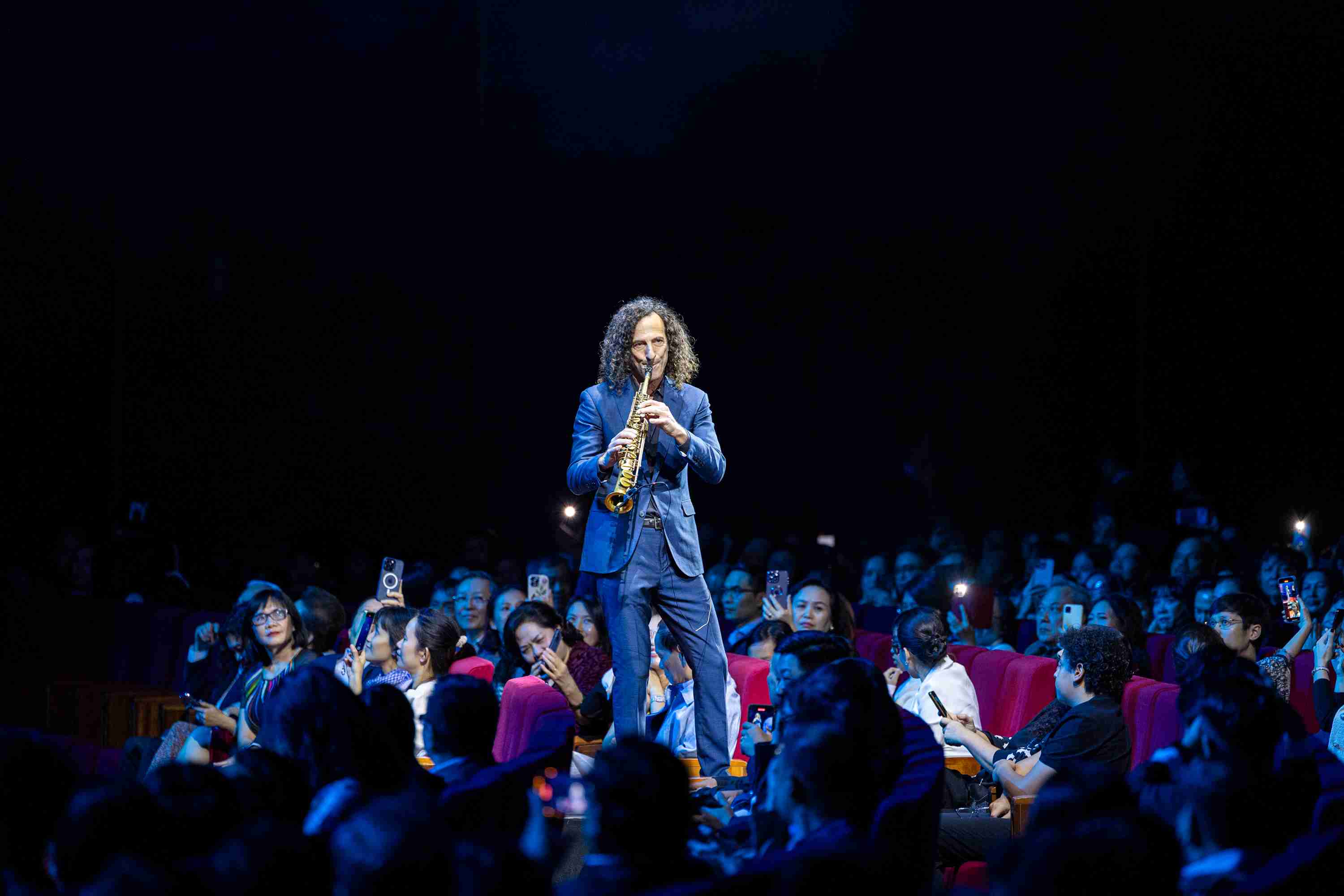 NAM A BANK ĐỒNG HÀNH CÙNG "KENNY G LIVE IN VIETNAM" LAN TOẢ GIÁ TRỊ NGHỆ THUẬT VÀ NHÂN VĂN