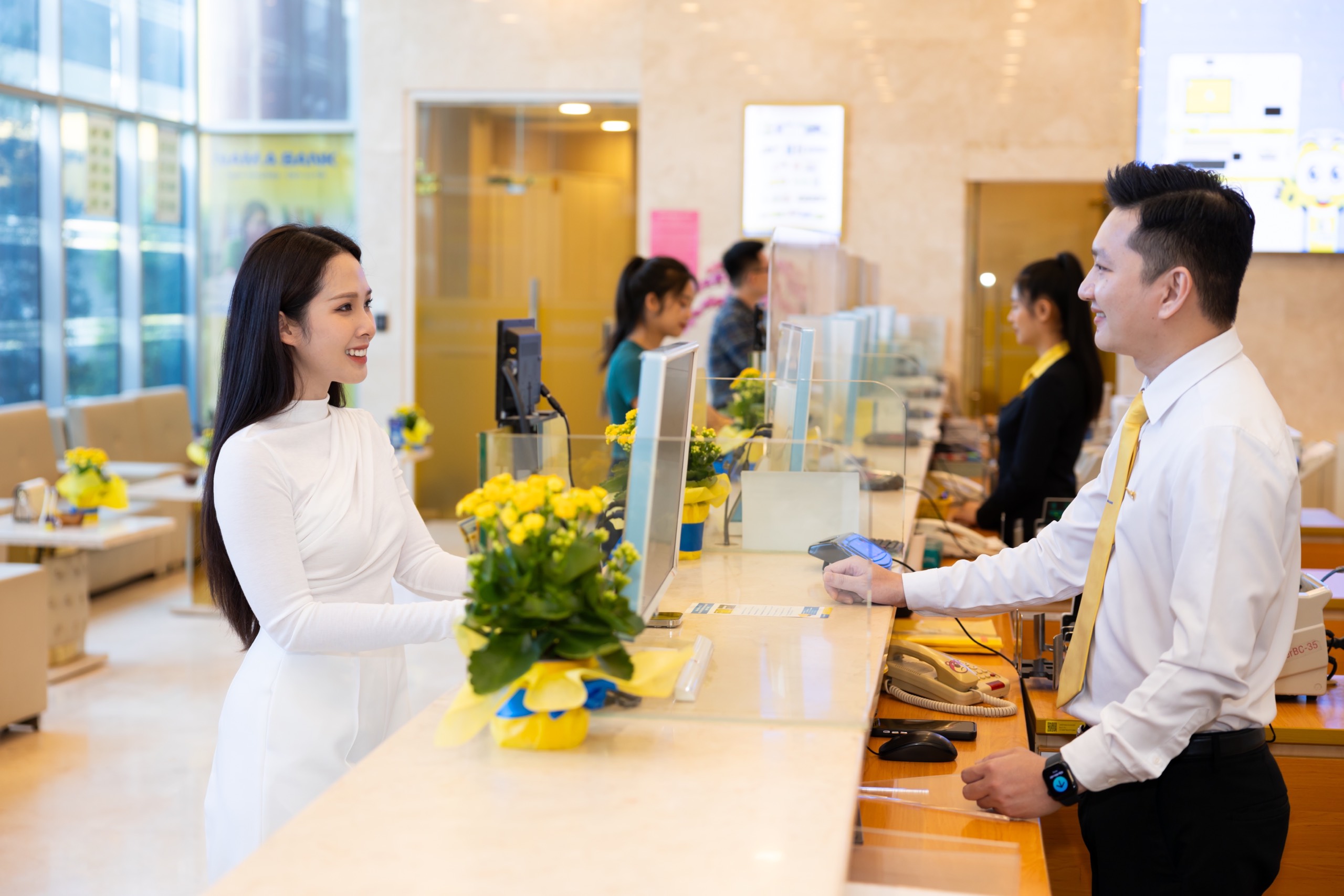 NAM A BANK HOÀN THÀNH CÁC CHỈ TIÊU QUAN TRỌNG NĂM 2023, SẴN SÀNG BỨT PHÁ TRONG NĂM MỚI