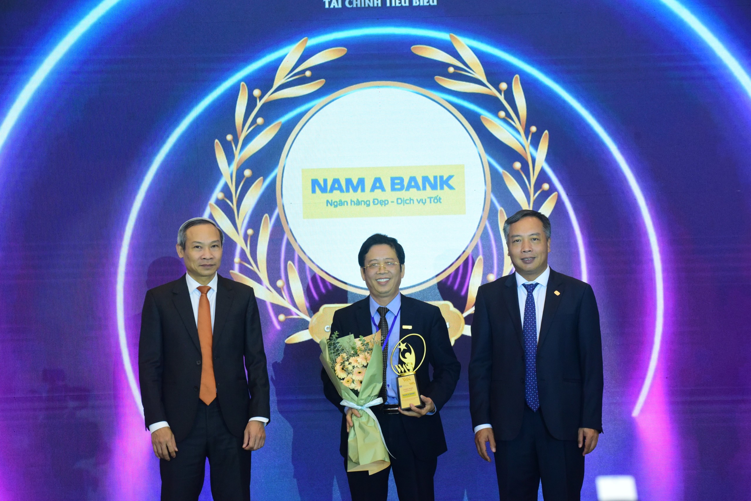 OPEN BANKING BY NAM A BANK - “SẢN PHẨM CÔNG NGHỆ VÀ CHUYỂN ĐỔI SỐ TIÊU BIỂU”