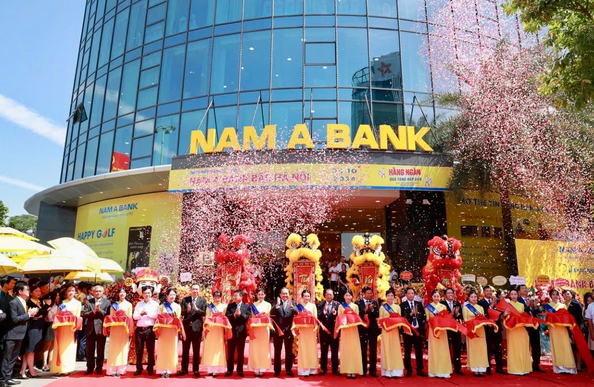 NAM A BANK 32 NĂM, TIẾP TỤC PHỦ SÓNG MẠNG LƯỚI MIỀN BẮC