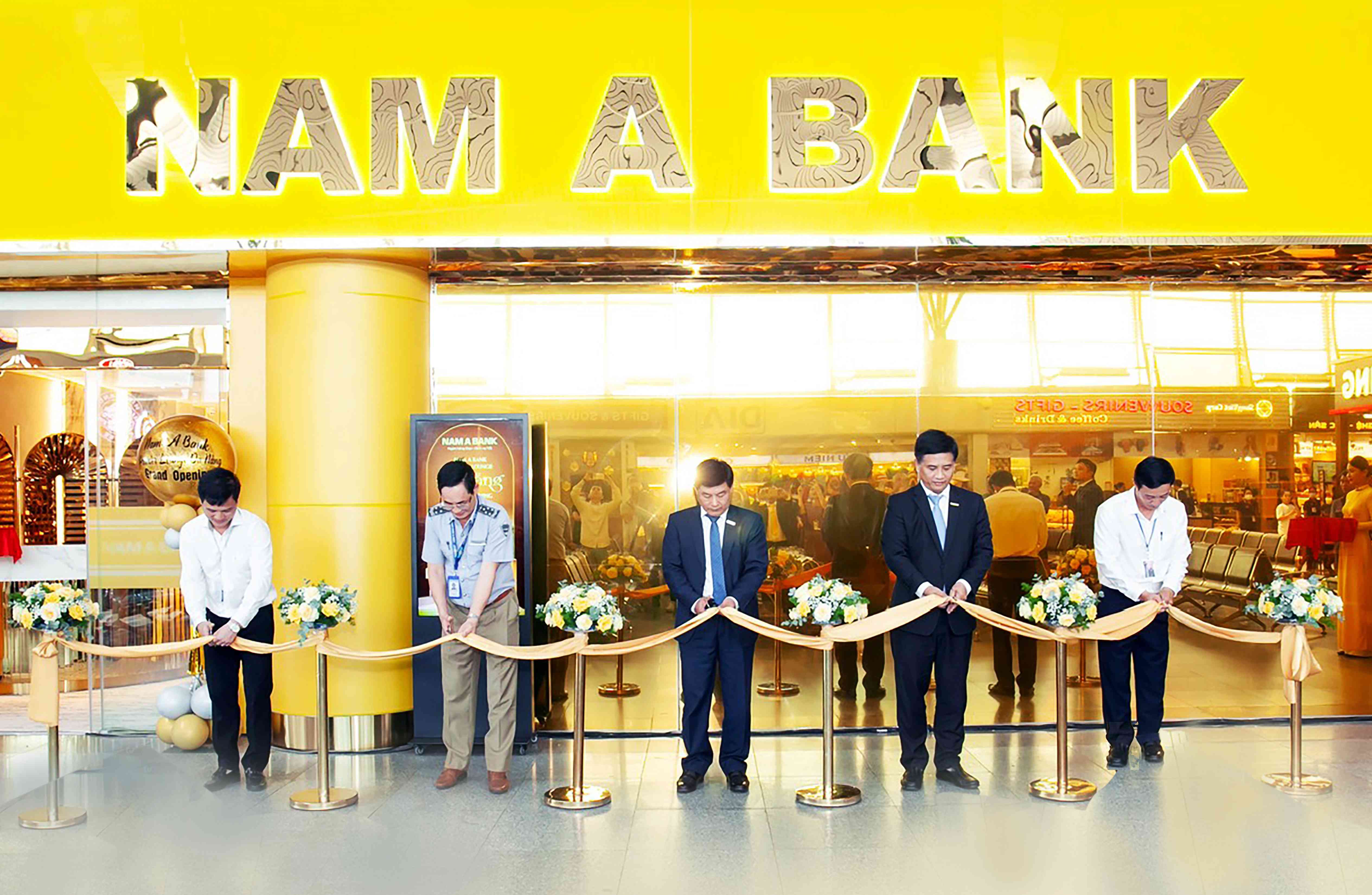 KHAI TRƯƠNG PHÒNG CHỜ NAM A BANK PREMIER LOUNGE TẠI SÂN BAY QUỐC TẾ ĐÀ NẴNG