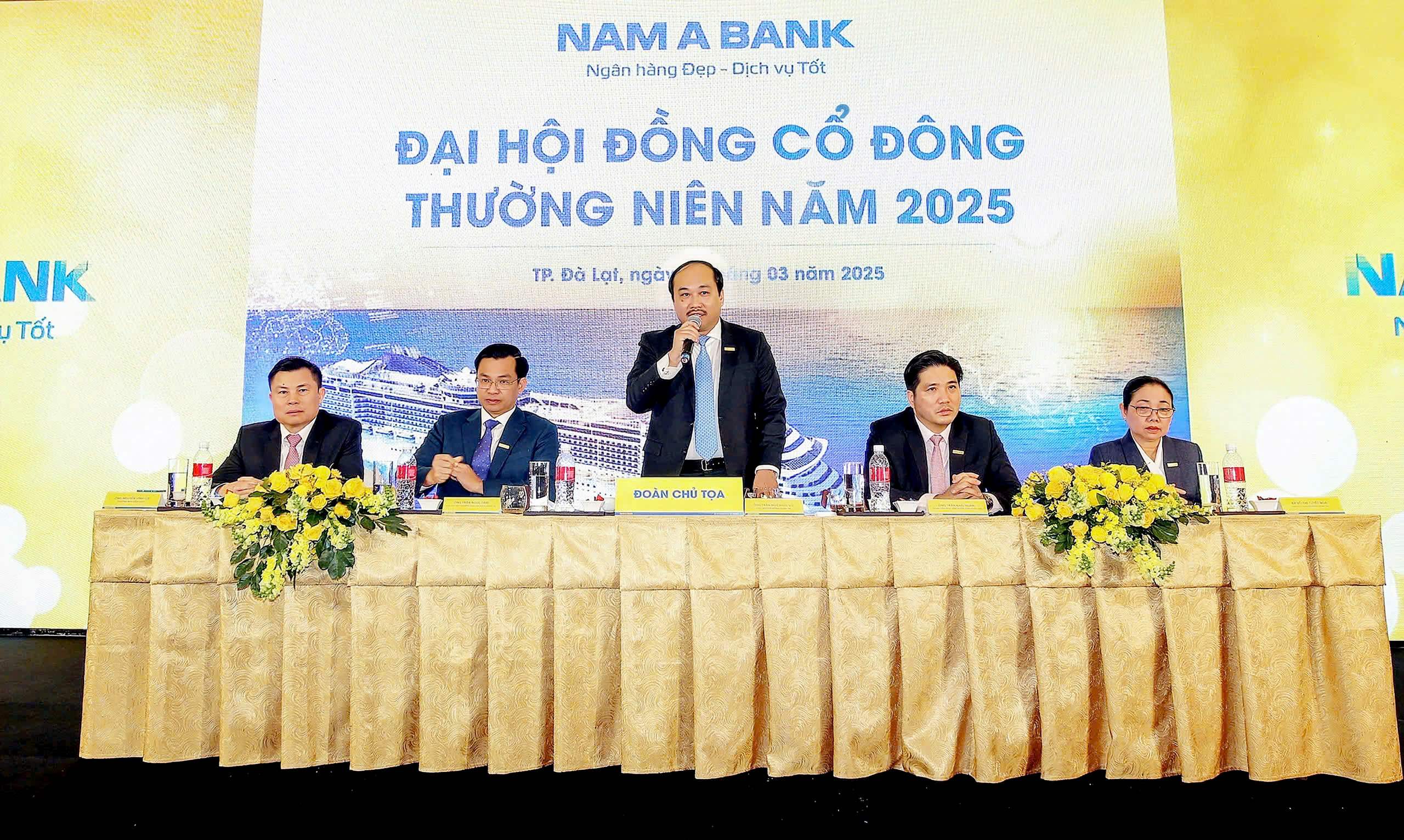 NAM A BANK ĐẶT MỤC TIÊU LỢI NHUẬN 5.000 TỶ ĐỒNG, CHIA CỔ TỨC 25%