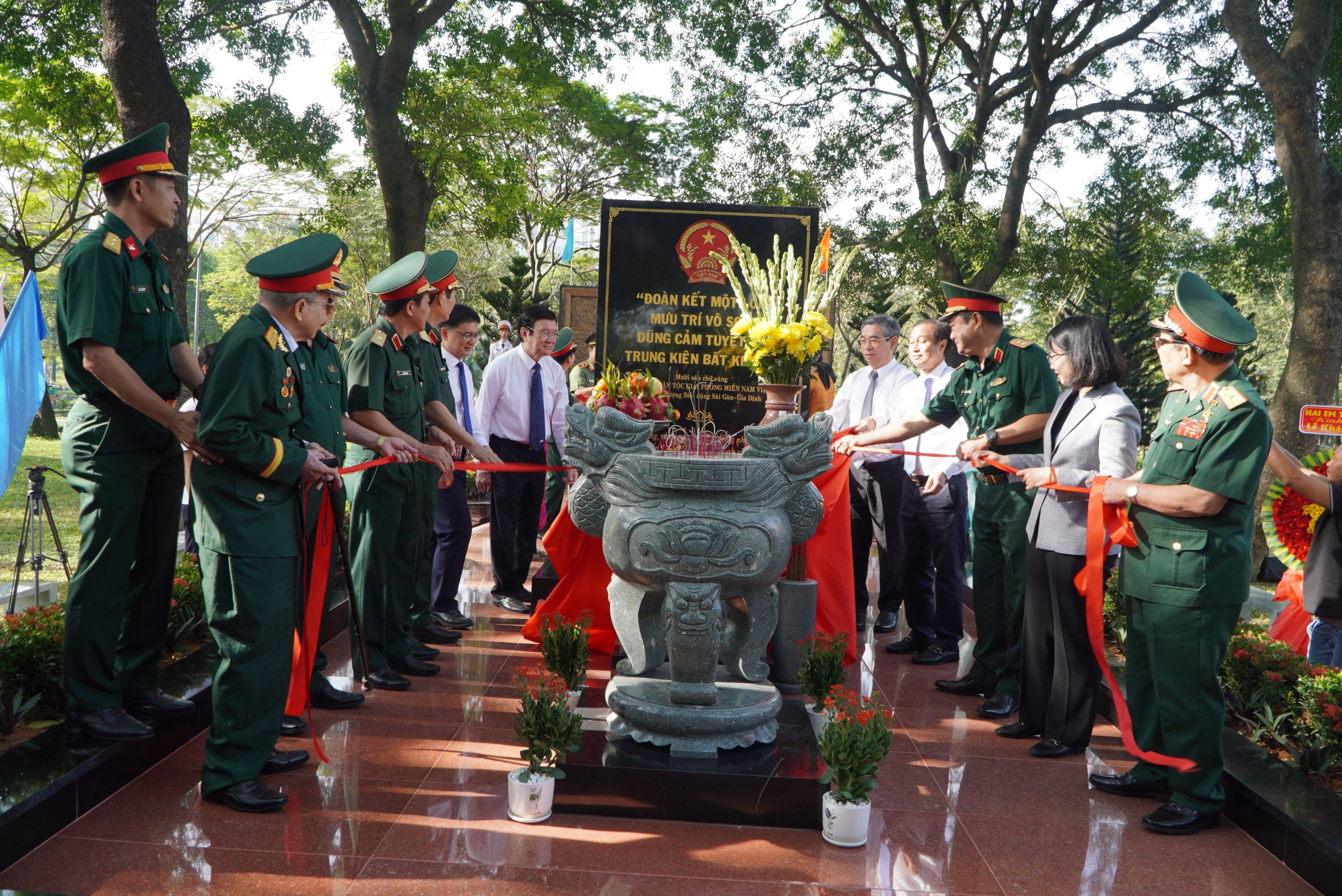 Nam A Bank đồng hành xây dựng công trình Bia tưởng niệm cán bộ, chiến sĩ Biệt động Sài Gòn – Gia Định