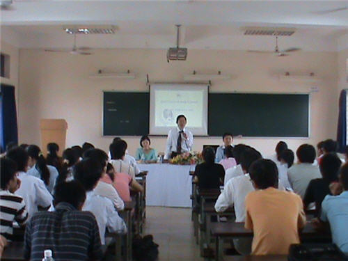 Đại diện Ngân hàng TMCP Nam Á có buổi giao lưu với SV Bách Khoa